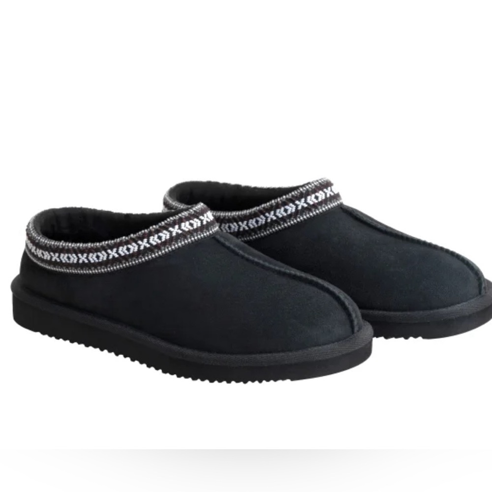 Kirkland Signature Genuine Shearling Slipper Black